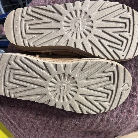 UGG Cream Sheepskin Boots - Picture 5 of 8